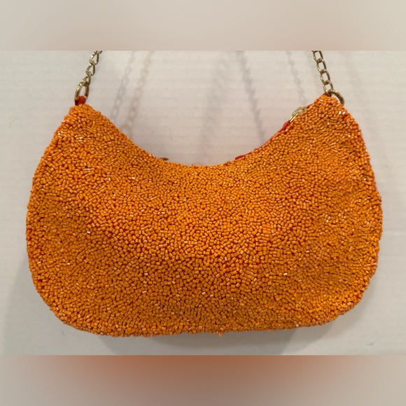 🌺 Hand Beaded Floral Tapestry in Bloom made in India Made Chain Strap Like New - Picture 6 of 10